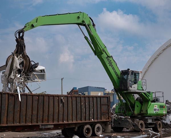 SENNEBOGEN material handler